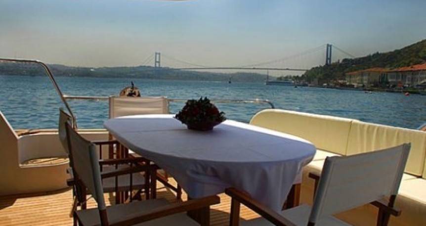 Istanbul Private Boat Cruise Elegant Tour